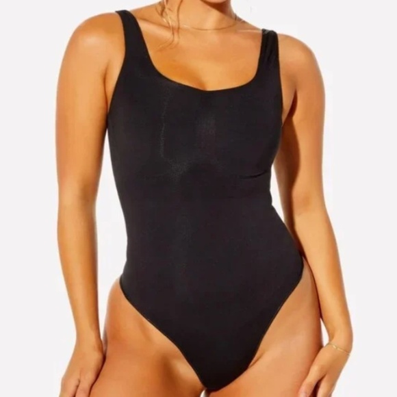 NWT YITTY Nearly Naked Shapewear Thong Bodysuit in Iconic Black size 1X/2X - Picture 1 of 7